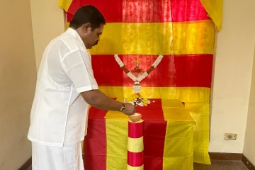 கொழும்பில் வைத்து மாவீரர்களை அஞ்சலித்த நாடாளுமன்ற உறுப்பினர் (Photos)