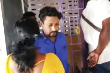 மாதவிடாய் என கெஞ்சியும் மாணவியை வீட்டுக்கு அழைத்த ஆசிரியர்: வெளியான பரபரப்பு ஆடியோ