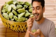 இரவில் உறங்க செல்வதற்கு முன் ஏலக்காயை மென்று சாப்பிட்டால் உடலுக்கு இத்தனை நன்மைகளா?