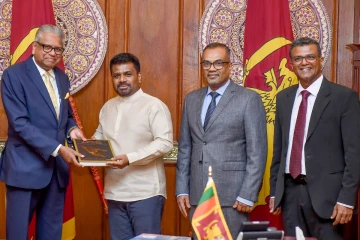 இலங்கையின் அரச வங்கிகளின் கடந்த வருட அறிக்கைகள் ஜனாதிபதியிடம் கையளிப்பு