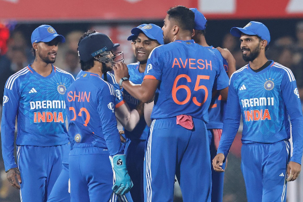 களத்தில் அசத்தும் ரிங்கு சிங்: 4வது டி20-யில் அவுஸ்திரேலியாவை வீழ்த்தி இந்தியா வெற்றி | Ind Vs Aus 4Th T20I India Won By 20 Runs களத்தில் அசத்தும் ரிங்கு சிங்: 4வது டி20-யில் அவுஸ்திரேலியாவை வீழ்த்தி இந்தியா வெற்றி | Ind Vs Aus 4Th T20I India Won By 20 Runs