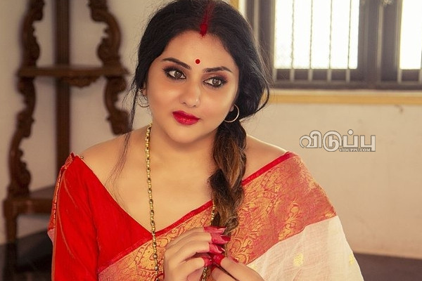 காதலித்தவரை கழட்டிவிட்டு வேறொருவருடன் திருமணம் செய்த நடிகைகள்!! புன்னகைக்கு பேர் போனவர் தான் நம்பர் ஒன்.. | Actresses Who Have Lost Their Loved And Escape காதலித்தவரை கழட்டிவிட்டு வேறொருவருடன் திருமணம் செய்த நடிகைகள்!! புன்னகைக்கு பேர் போனவர் தான் நம்பர் ஒன்.. | Actresses Who Have Lost Their Loved And Escape