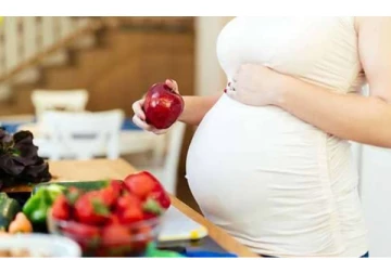 கர்ப்பிணி பெண்கள் அவசியம் சாப்பிட வேண்டிய உணவுகள் எல்லாம் இது தான்! மறக்காதீங்க