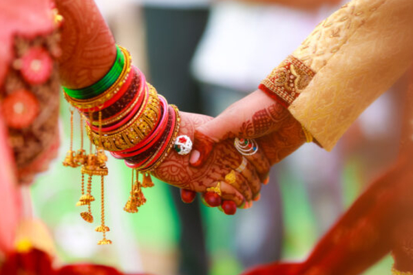 இந்த 4 ராசிகளுக்கு 2026 மறக்க முடியாத வருடம்.. ஏன் தெரியுமா? | 4 Zodiac Sign Who Gets Married In 2026 New Year