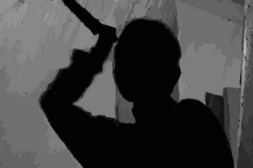 பைக் சாவிக்காக பெற்ற மகனின் கையை கோடரியால் துண்டாக்கிய தந்தை! அடுத்து நிகழ்ந்த சோகம்