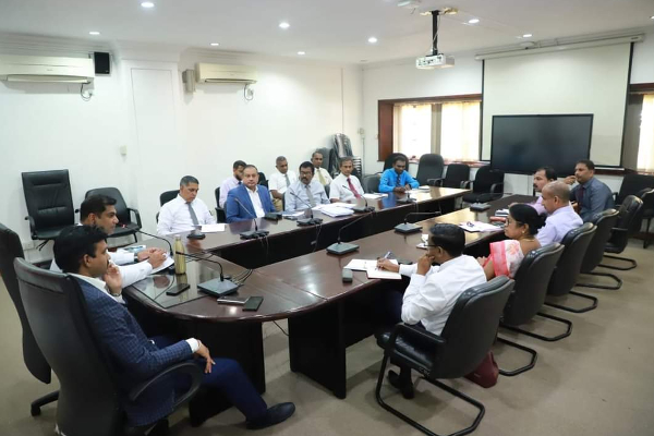கிழக்கில் சூரியப் படல்களை நிறுவுவதற்கு கஞ்சன விஜேசேகர இணக்கம் | Conforms To Installation Of Solar Panels In East