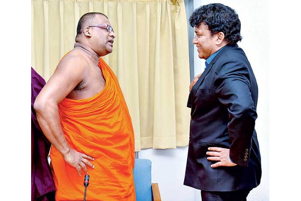 பெளத்த தேரர்களை நோக்கியும் சட்டம் இனி பாய வேண்டும்; குமுறும் மனோகணேசன் | The Law Should Now Flow Towards Buddhists As Well