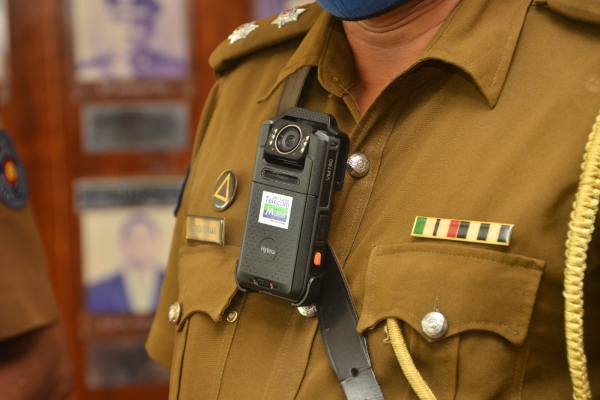 பொலிஸ் உத்தியோகத்தரை தாக்கிய சந்தேக நபர்கள் கைது | Suspects Arrested For Assaulting Police Officer