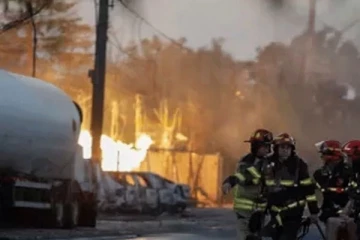 ருமேனியாவில் பெட்ரோலிய எரிவாயு நிலையத்தில் இரு வெடி விபத்துக்கள்