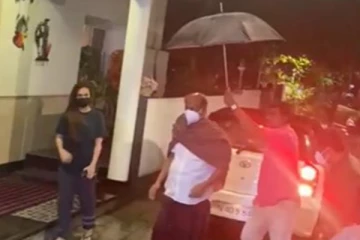 வீடு திரும்பிய அண்ணாத்த, கொண்டாட்டத்தில் இறங்கிய ரசிகர்கள்