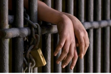 போராட்ட களத்தில் கைதிகள் நுழைந்தது எப்படி..! சிறைத்துறை விசாரணை