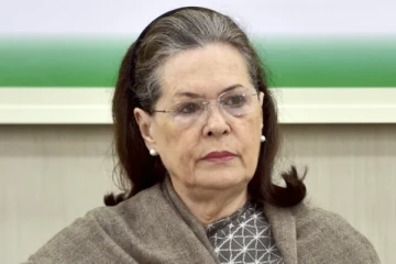 சோனியா காந்தி மருத்துவமனையில் அனுமதி