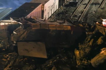 கிரீஸில் இரு தொடருந்துகள் மோதி பாரிய விபத்து: 32 பேர் பலி; 85 பேர் படுகாயம் (Video)