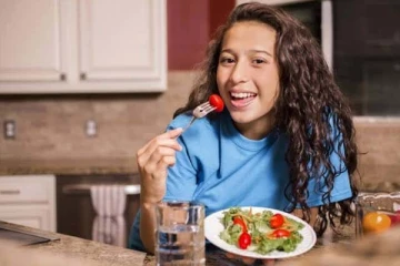 பெண்கள் கட்டாயமாக இந்த உணவுகளை எடுத்து கொள்ள வேண்டுமாம்! ஏன் தெரியுமா?