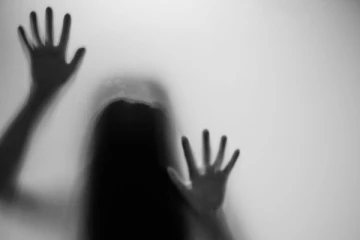 36 ஆண்டுகளாக... ஒரே அறையில் சங்கிலியால் அடைக்கப்பட்ட பெண் - அதிர்ச்சி சம்பவம்!