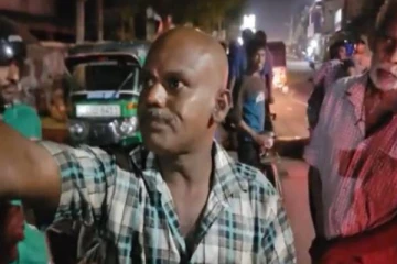 யாழில் அதிகாரிகளின் அசமந்தத்தால் உயிரிழந்த மாடு! வீதியில் குவிந்த பொதுமக்கள்