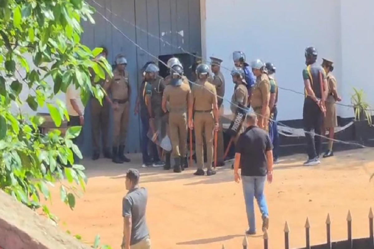 நீர்கொழும்பு சிறைச்சாலையில் வெடித்த வன்முறை : சிறை அதிகாரி வெளியிட்ட தகவல் | Negombo Prison Violence Prison Spokesman Details நீர்கொழும்பு சிறைச்சாலையில் வெடித்த வன்முறை : சிறை அதிகாரி வெளியிட்ட தகவல் | Negombo Prison Violence Prison Spokesman Details