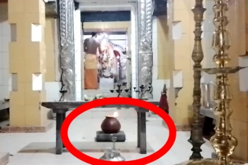 வரலாற்று சிறப்புமிக்க செல்வச்சந்நிதியான் ஆலய ஆடி குளிர்த்தி; கடல்நீரில் விளக்கெரியும் அற்புத நிகழ்வு!