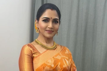 நடிகை குஷ்புவா இது.. 20 வயதில் அடையாளம் தெரியாத அளவுக்கு எப்படி இருந்திருக்கிறார் பாருங்க!