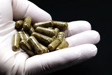 மனித மலத்திலுள்ள பாக்டீரியாவிலிருந்து மருந்து