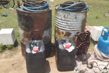 மண்முனை பாலத்திற்கு அருகில் கோடா மற்றும் கசிப்பு கைப்பற்றல் - இருவர் கைது