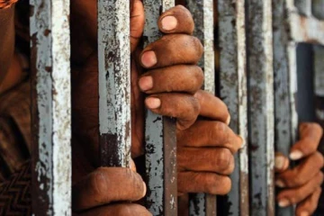 නීති විරෝධි ලෙස රැස්කර තබා ගත් ඩීසල් ලීටර 19,060ක් සමග 4 දෙනෙක් කොටු