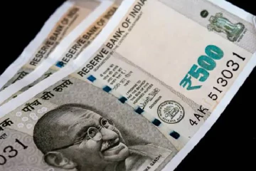 SBI, HDFC வங்கி FD-ல் ரூ.10 லட்சம் முதலீடு செய்தால்.., 5 வருடங்களுக்கு பிறகு எவ்வளவு தொகை கிடைக்கும்?