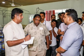 மக்கள் பிரச்சினைக்கு எதிர்க்கட்சி தலைவரிடமிருந்து தீர்வு