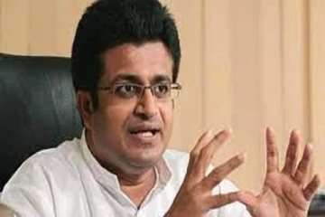 எண்ணெய் குதங்களை  இந்தியாவிடம் ஒப்படைக்க திட்டமிட்டது தொடர்பில் ஆதாரமில்லை! - உதய கம்மன்பில