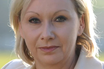 பறக்கும் விமானத்தில் சுருண்டு விழுந்த ஜேர்மன் எம்.பி... அவசரமாக தரையிறக்கப்பட்ட விமானம்: பின்னர் நடந்த துயரம்