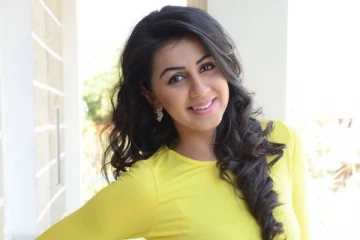 நடிகை நிக்கி கல்ராணியின்  வீட்டில் திருட்டு! சிசிடிவியில் வசமாக சிக்கிய தனுஷ்