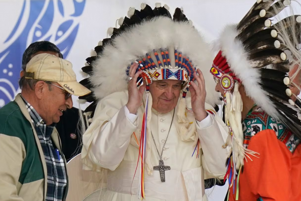 கனடாவிடம் திருப்பி அளிக்கப்பட்ட பழங்குடி கலைப்பொருட்கள் | Canada As Part Of Reckoning Colonial Past கனடாவிடம் திருப்பி அளிக்கப்பட்ட பழங்குடி கலைப்பொருட்கள் | Canada As Part Of Reckoning Colonial Past