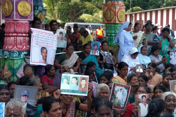 தமிழ் அரசியல் தலைவர்கள் “குள்ளநரி” - காணாமல் ஆக்கப்பட்டோரின் உறவுகள் கண்டனம் | Missing Person Vavniya Protest Against Government