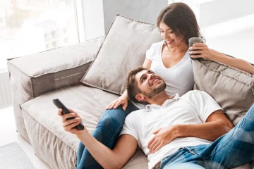 ஆண்கள் ஏன் மனைவியிடம் பொய் சொல்றாங்க தெரியுமா? காரணம் இது தான்!