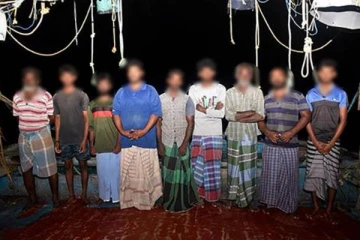 தலைமன்னாரில் கைது செய்யப்பட்ட 17 இந்திய மீனவர்களுக்கு நேர்ந்த கதி!