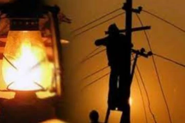 யாழில் மின்வெட்டு நேரத்தில் இடம்பெற்ற திருட்டு: மூவர் கைது