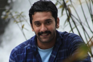 நடிகர் அருள்நிதியின் தந்தையை பார்த்துள்ளீர்களா.. புகைப்படத்துடன் இதோ