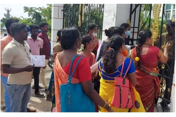 TNPSC Group 4 Exam.. 5 நிமிட தாமதத்தால் அனுமதி மறுப்பு - கதறி அழுத தேர்வர்கள்!