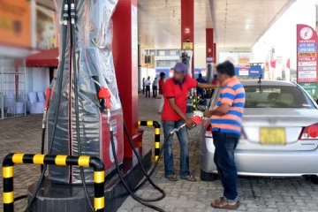 මහජනතාවට දැනුම්දීමක් - ෂෙඩ්වල ඉන්ධන වංචා කළොත් දැන්ම මේ අංකයට කියන්න