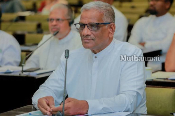 முஸ்லிம்கள் தொடர்ந்தும் புறக்கணிக்கப்படுகிறார்கள் : பிரதமரிடம் முன்வைக்கப்பட்ட கோரிக்கை | Ms Uthumalebbe Demands Muslim Rep