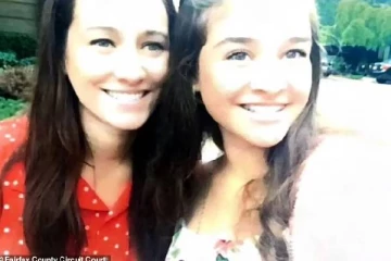 சொந்த மகள்களுக்கு தூக்க மாத்திரை அளித்த தாயார்... பின்னர் நடந்த கொடூர சம்பவம்: தற்போது அவரது நிலை