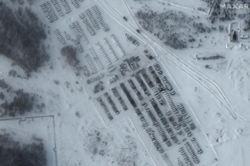 உக்ரைன் எல்லையில் குவிக்கப்பட்டுள்ள ராணுவம்: புதிய செயற்கைகோள் புகைப்படத்தால் அதிர்ச்சி