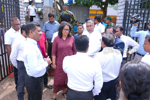 இரணைமடுக் குளத்தைப் பார்வையிட்ட பிரதமர் | Prime Minister Harini Visits Iranamadu Pond