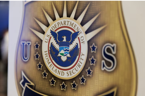 சட்டவிரோத குடியேறிகளுக்கான ஊக்கத் தொகையை மூன்று மடங்காக உயர்த்திய ட்ரம்ப் | Offer Migrants Who Self Deport 3000