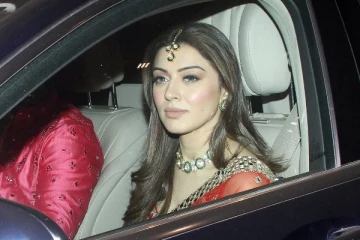 இப்போதே தொடங்கிய ஹன்சிகா திருமண சடங்குகள்! வைரல் புகைப்படங்கள் இதோ