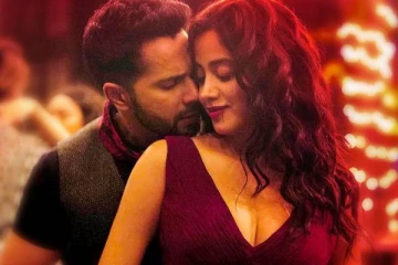 10 வயது திருமணமான நடிகருடன் ஒரே ரொமான்ஸ் தான்!! ஸ்ரீதேவி மகள் வெளியிட்ட வீடியோ..