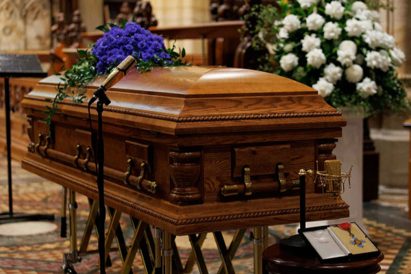 தகனம் செய்யும் தருவாயில் சவப்பெட்டிக்குள் கேட்ட சத்தம்! | Thailand Woman Alive In Coffin Shocks Temple