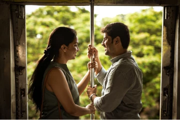 இங்கயும் வந்துட்டாங்கப்பா.. இனி ரயில் நிலையங்களிலும் ஃபோட்டோ ஷூட் எடுக்கலாமாம் - கட்டணம் தெரியுமா?