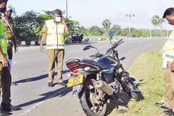 மோட்டார் சைக்கிள் மற்றும் லொறி நேருக்கு நேர் மோதியதில் ஒருவர் பலி
