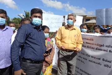 உயிரை துச்சமென மதித்து பொதுநல செயற்பாட்டில் ஈடுபடும் எம்மை புறக்கணிக்காதீர்கள்- மட்டக்களப்பில் போராட்டம்!